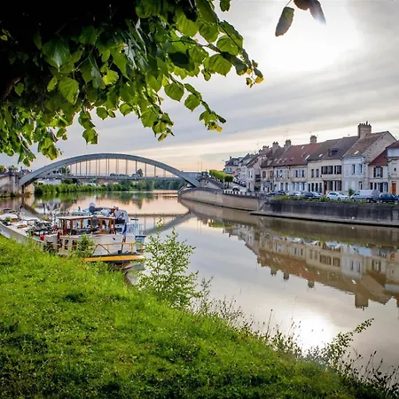Diane's Pont-Sainte-Maxence